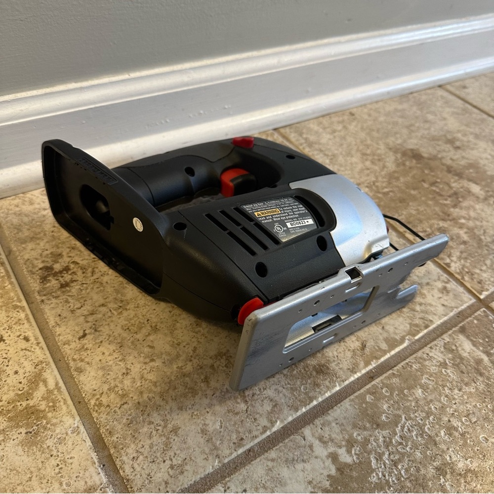 Craftsman 19.2v Cordless Orbital Jig Saw - Tool Only - Picture 8 of 8